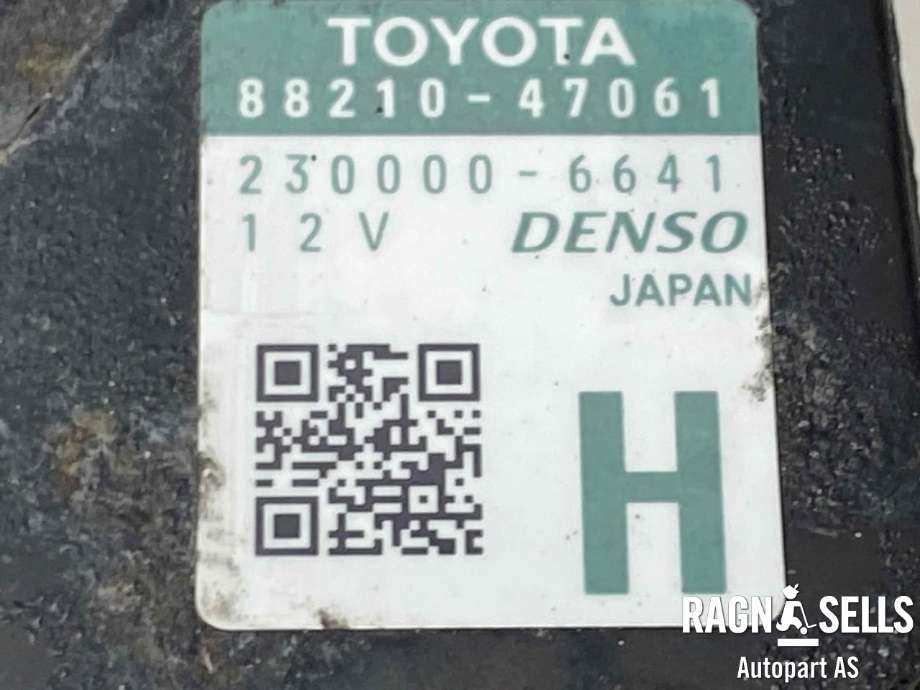 Sensor radar til Toyota Prius 2009-2016 (Type III) (COMBI) (COMBI) (8821047061|)