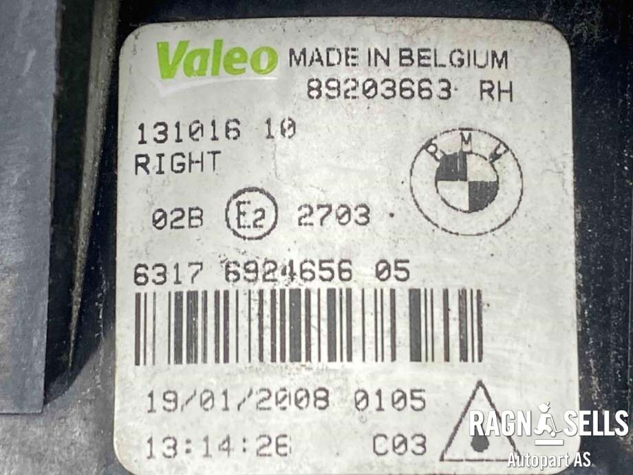 Tåkelykt høyre foran til BMW X3 2007-2010 (Fase 2) (E83) (E83) (VALEO|63 17 6 924 656|)