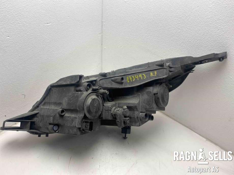Frontlykt høyre halogen til Peugeot 2008 2013-2019 (Type I)  (98 154 030 80|16 853 534 80|)