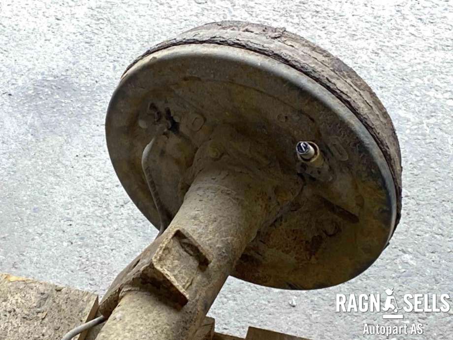 Bakaksel til Toyota Hilux 2012-2016  (411100K500|)