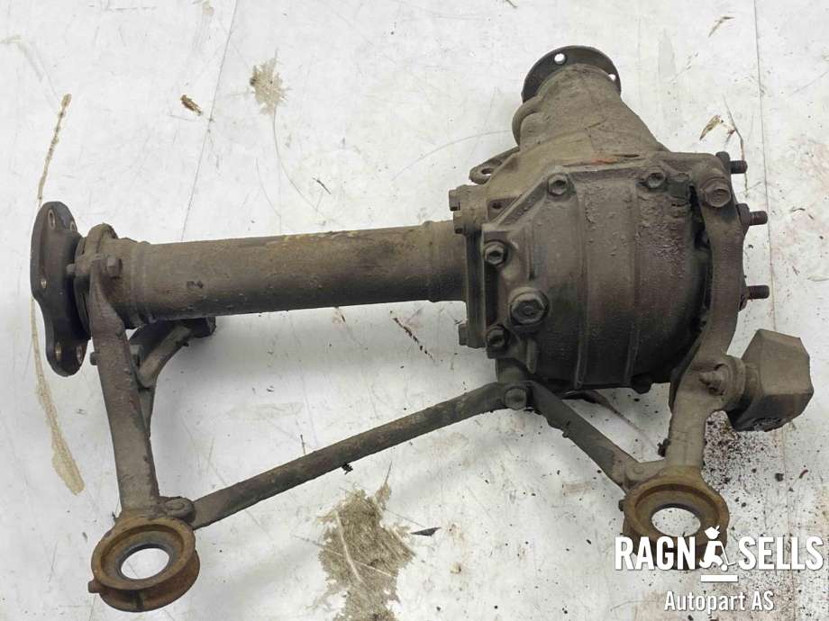 Kardang klokke foran til Toyota Hiace 2001-2006 (Fase 2)  (4111026570|)