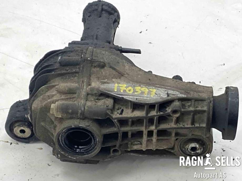Kardang klokke foran til Mercedes ML 2005-2011 (W164) (W164) (A 164 330 21 02|)