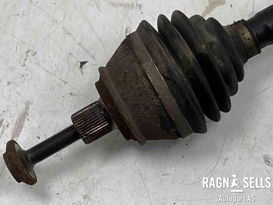 Drivaksel venstre foran, diesel/automat til Audi A8 2003-2010 (Type II)  (4E0 407 271 N|)