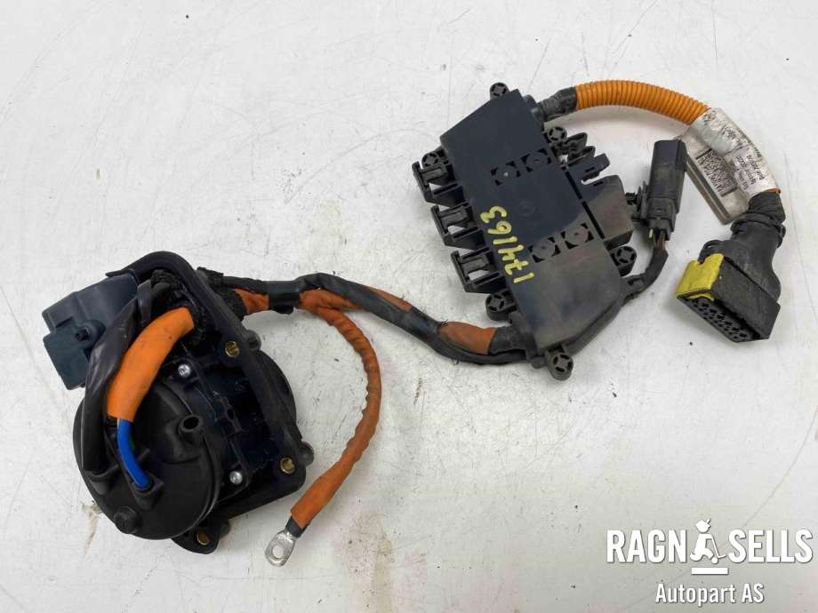 Batterilader inntak/luke til Volvo V60 / V60 CC 2018-->> (Type II)  (30659378|)