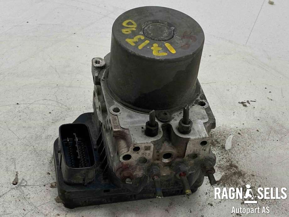 ABS sentral til Toyota Hilux, 2012-2016  (4405071161)