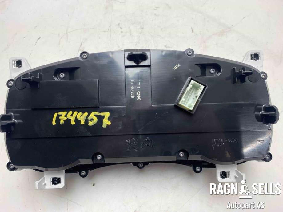 Instrumentpanel til Toyota Proace 2016-->> (Type II)  (SU001A7527|9822470680|SU001A7533)