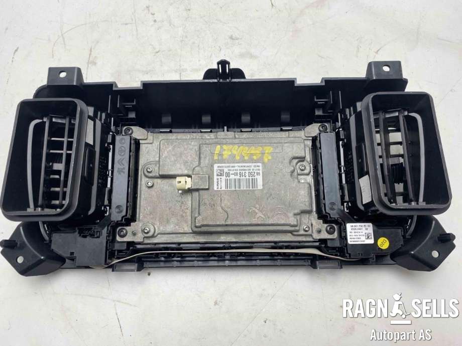 Bilstereo navigasjon til Toyota Proace 2016-->> (Type II)  (SU001A7363|9825031680|SU001A5691|SU001A8110)