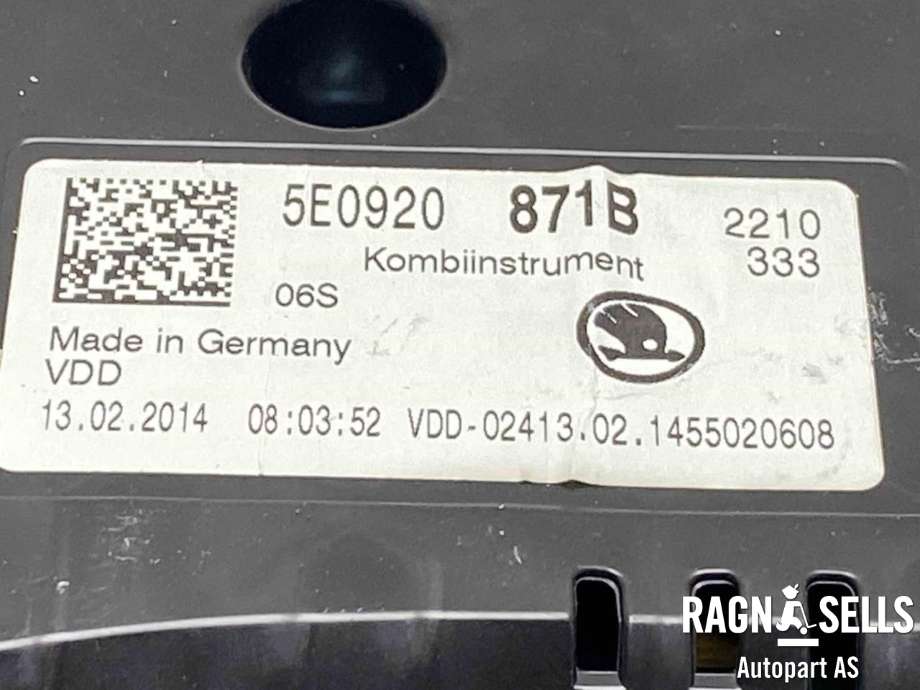 Instrumentpanel til Škoda Octavia 2013-2016 (Type III, Fase 1)  (5E0 920 871 B|)
