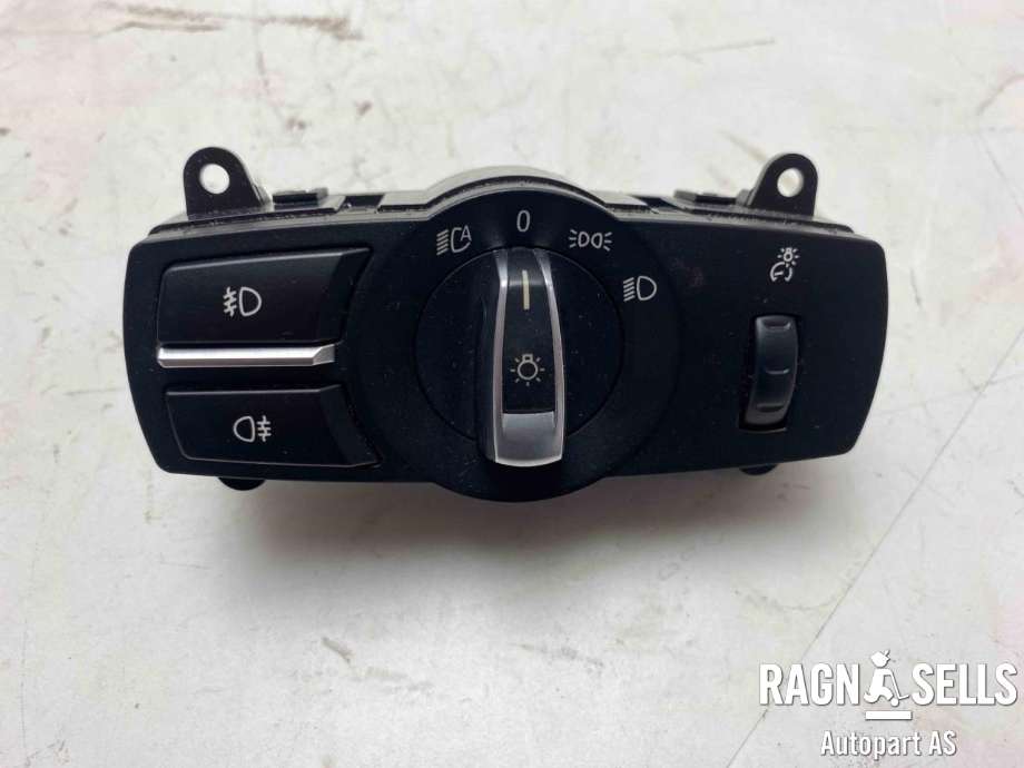 Bryter lys til BMW X3, 2010-2017 (F25) (F25) (61 31 6 803 965)
