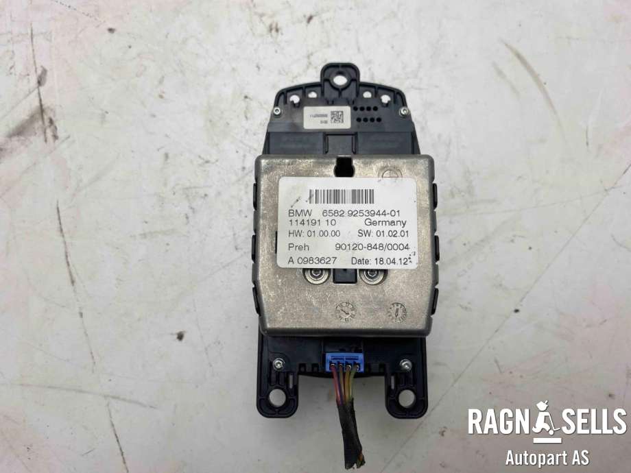 Bilstereo navigasjon betjeningspanel til BMW X3 2010-2017 (F25) (F25) (65 82 9 267 955|65 82 9 253 944|)