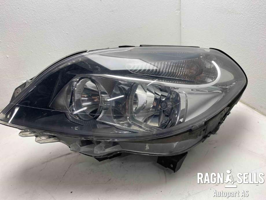 Frontlykt venstre halogen til Mercedes B-Klasse, electric drive, 2014-2018 (W242) (W242) (A 246 820 01 61)