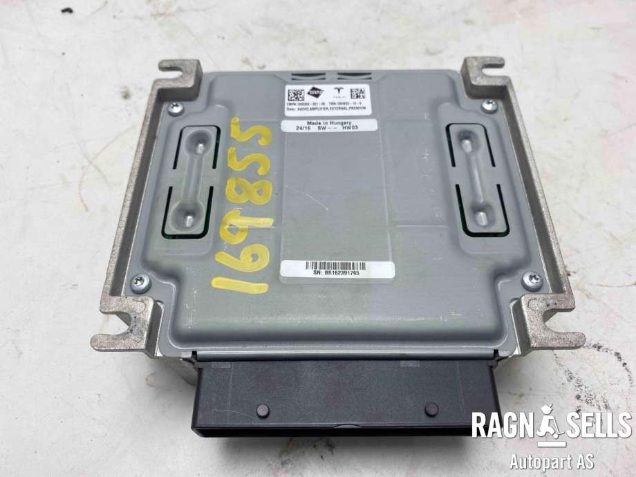 Bilstereo forsterker til Tesla Model X 2016-->>  (1004833-10-A|)
