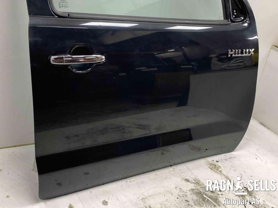 Dør høyre foran til Toyota Hilux 2006-2011  (670010K020||671110K020)
