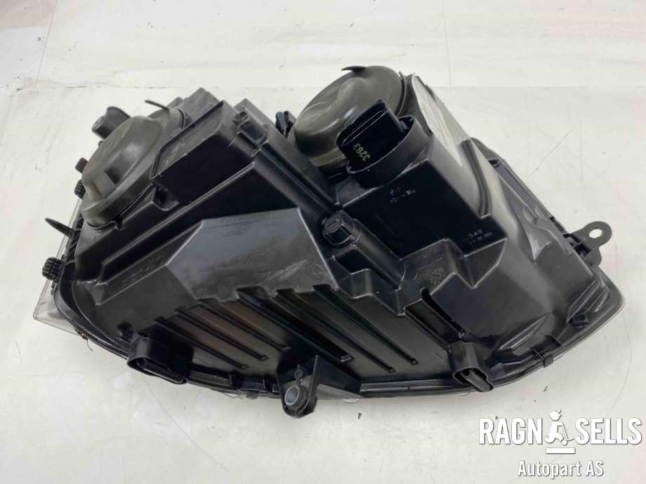 Frontlykt venstre halogen til VW Transporter / Caravelle 2009-2015 (Fase 2) (T5) (T5) (7E1 941 015 R|)