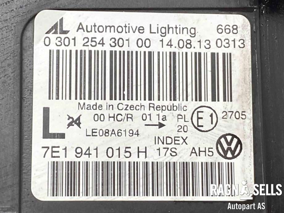 Frontlykt venstre halogen til VW Transporter / Caravelle 2009-2015 (Fase 2) (T5) (T5) (7E1 941 015 R|)