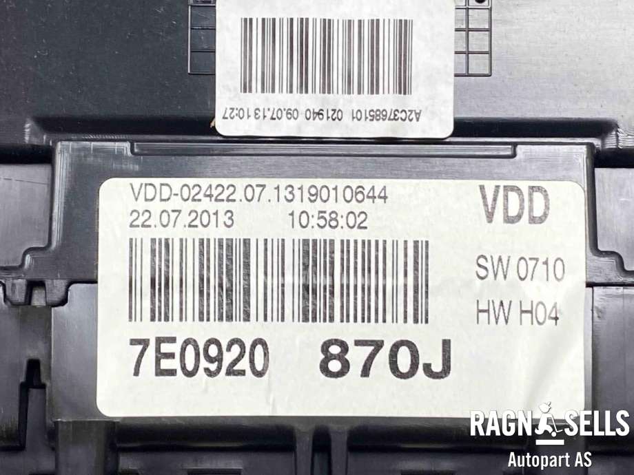 Instrumentpanel til VW Transporter / Caravelle 2009-2015 (Fase 2) (T5) (T5) (F 7E0 920 870 J|)