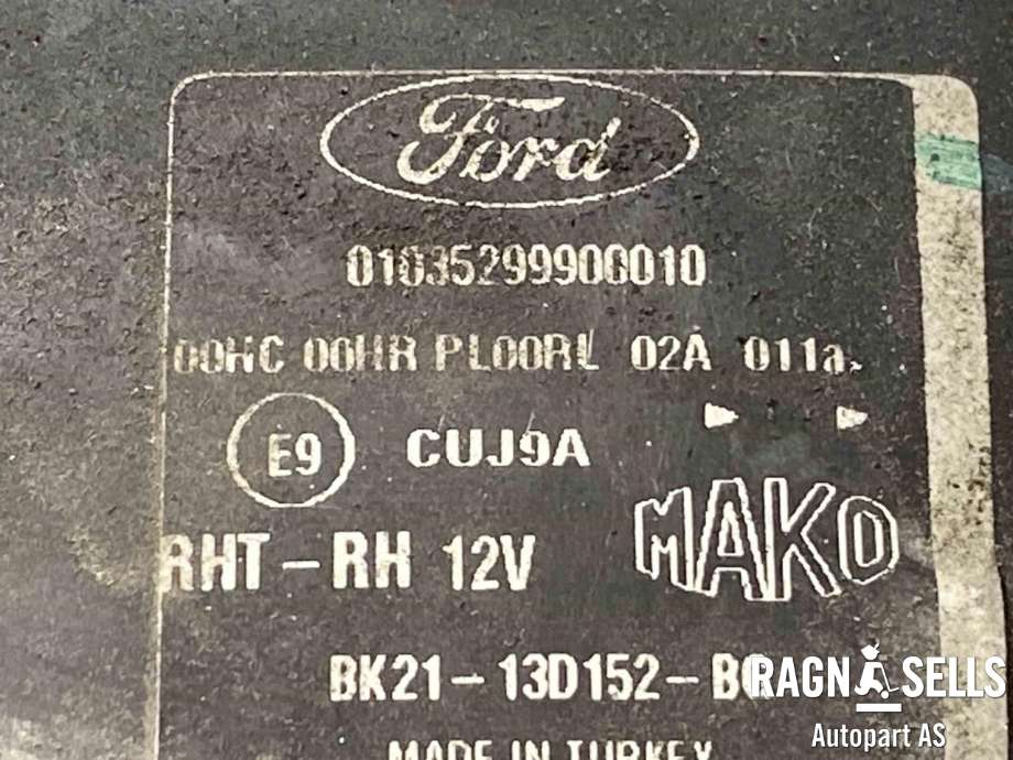 Frontlykt høyre halogen til Ford Transit Custom 2013-2023 (Type I)  (BK21-13D152-BJ||1866441)
