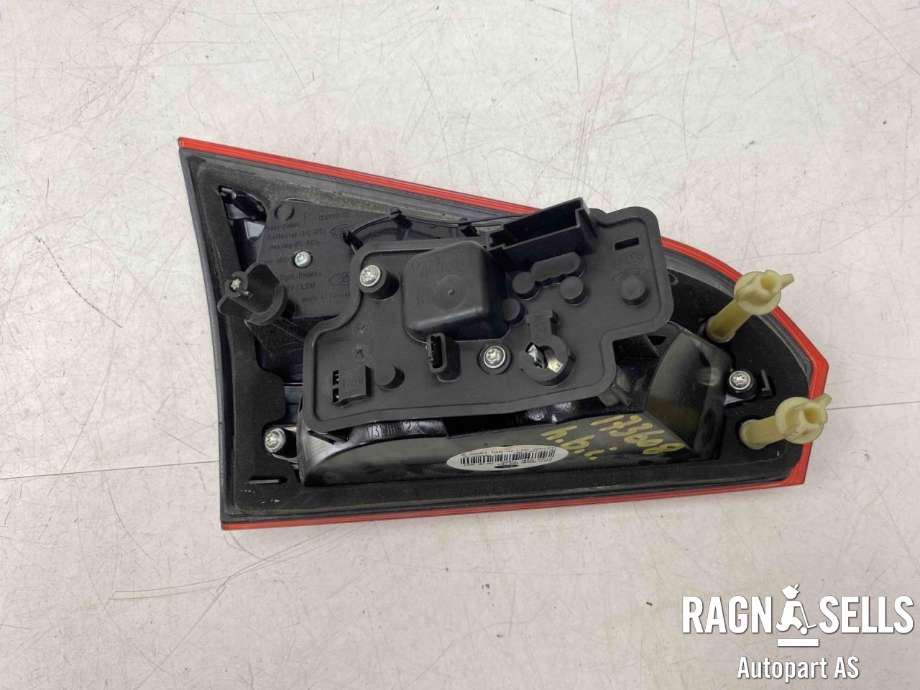 Baklykt høyre indre til Ford S-Max 2010-2015 (Type I, Fase 2)  (AM21-13A602-AF||1747110)