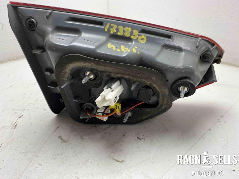Baklykt høyre indre til Hyundai i40 2012-2017  (924043Z000|)