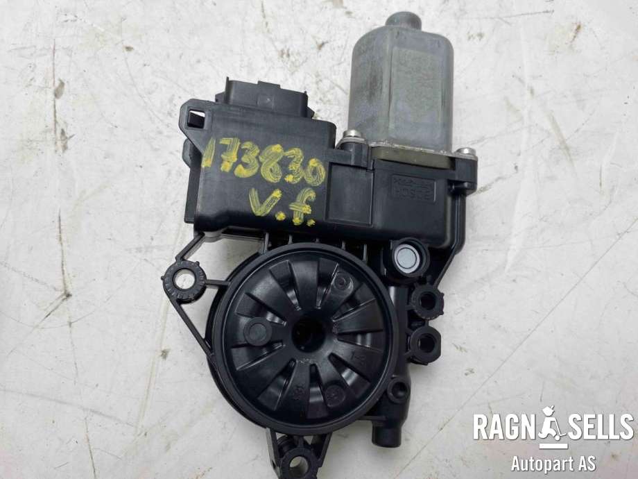 Ruteheis, kun motor, venstre foran til Hyundai i40 2012-2017 (824503Z010||1137328730)
