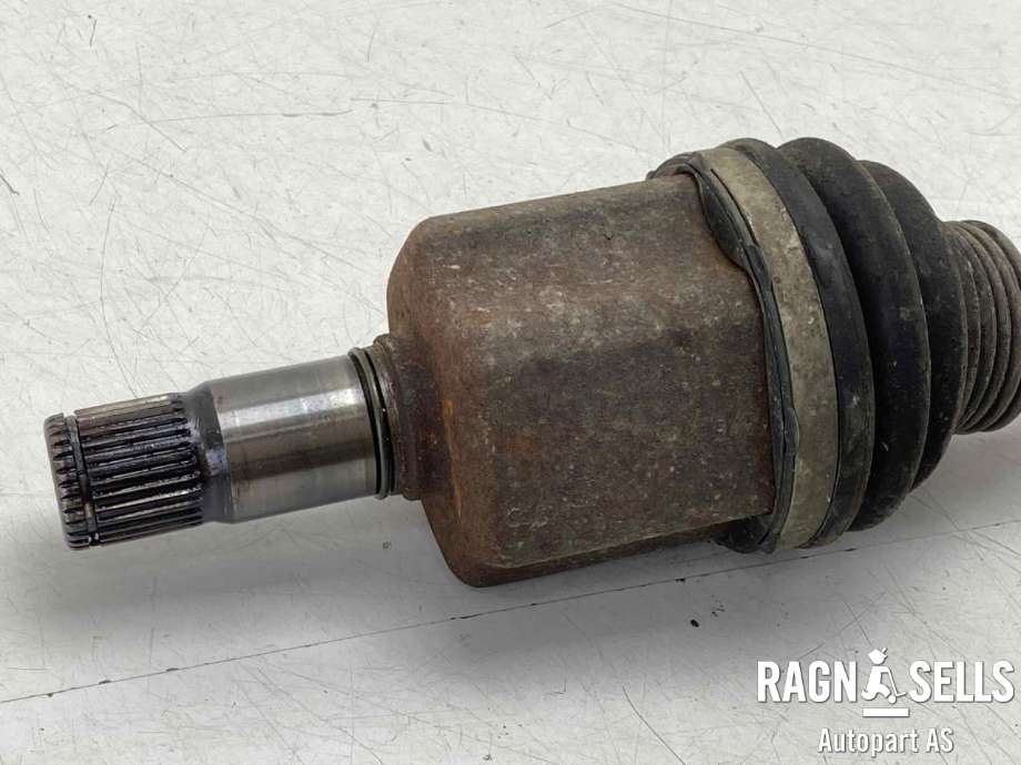 Drivaksel venstre foran, diesel/automat til Ford Kuga 2013-2019  (DV6P-3B437-DB||1845817|1841616|RMDV6P-3B437-D1A)