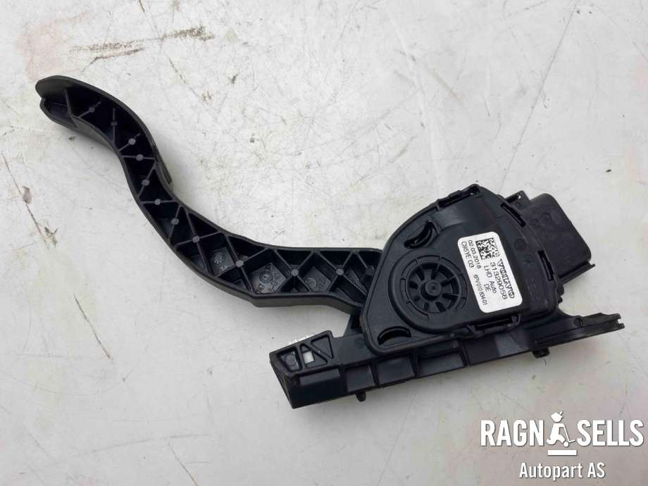Pedal gass til Volvo V60 / V60 CC 2018-->> (Type II)  (31329058|)
