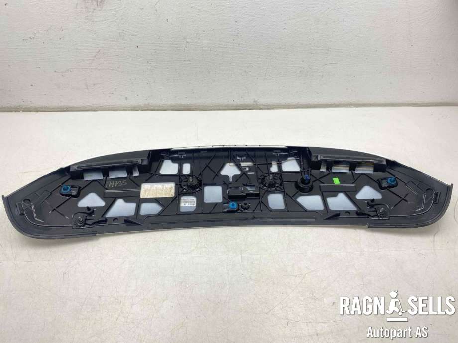 Spoiler bakluke til Mercedes EQC 2019-->>  (A 293 790 04 00|A 293 790 03 00|080-1631854)