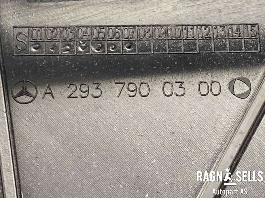 Spoiler bakluke til Mercedes EQC 2019-->>  (A 293 790 04 00|A 293 790 03 00|080-1631854)