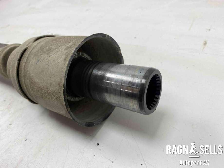 Mellomaksel fremre til Mitsubishi Pajero 2000-2006 (Type III)  (MR580392|)