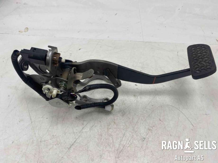 Pedal brems til Toyota Yaris, 2014-2020 (Type III, Fase 2)  (551060D150)