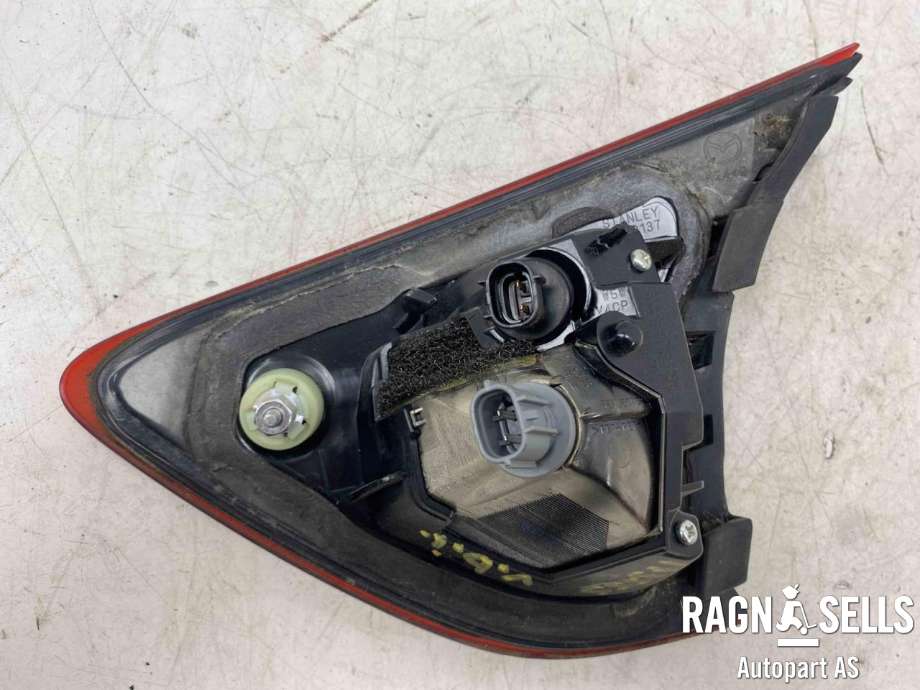 Baklykt venstre indre til Mazda CX-5 2012-2017 (Type I)  (KD53-51-3G0B|)