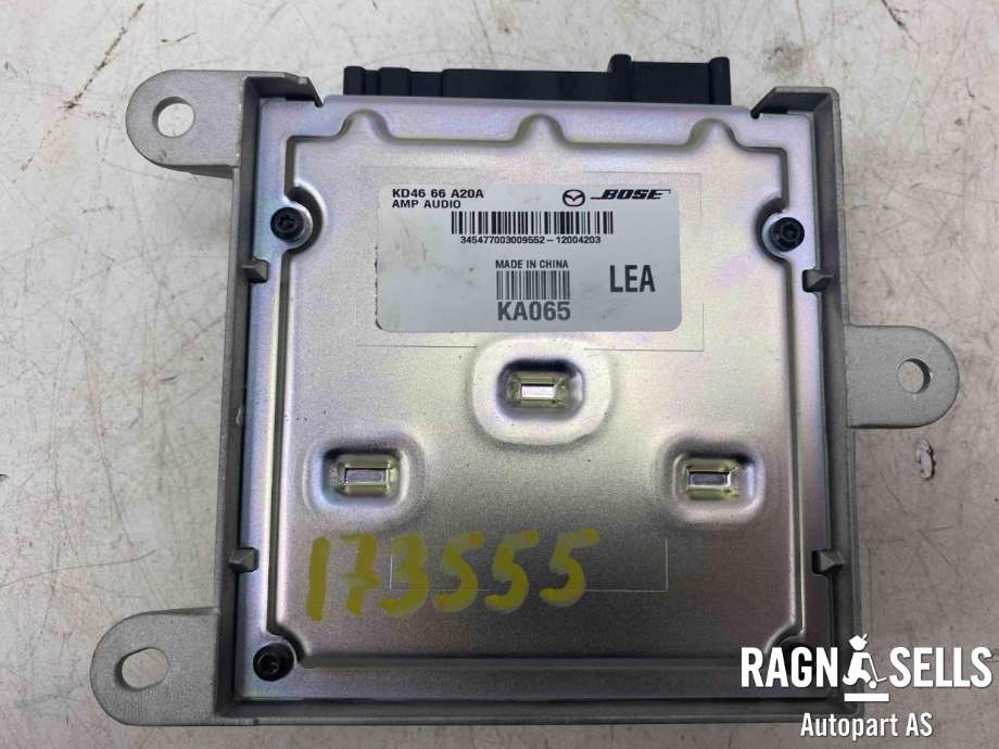 Bilstereo forsterker til Mazda CX-5 2012-2017 (Type I)  (KD46-66-A20A|)