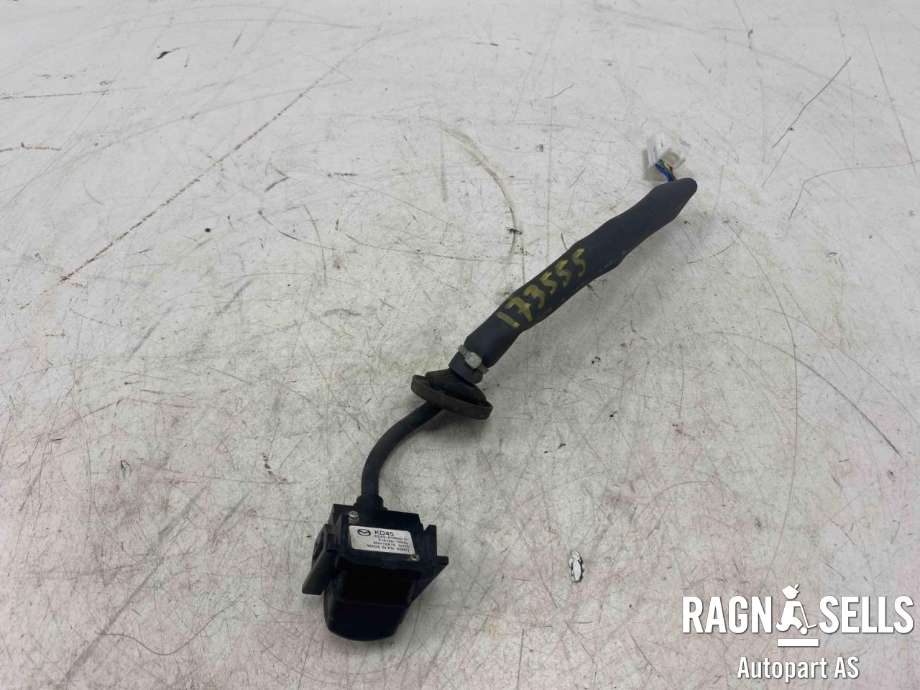 Parkeringskamera bak til Mazda CX-5 2012-2017 (Type I)  (KD45-67-RC0A|KD45-67-RC0D|)