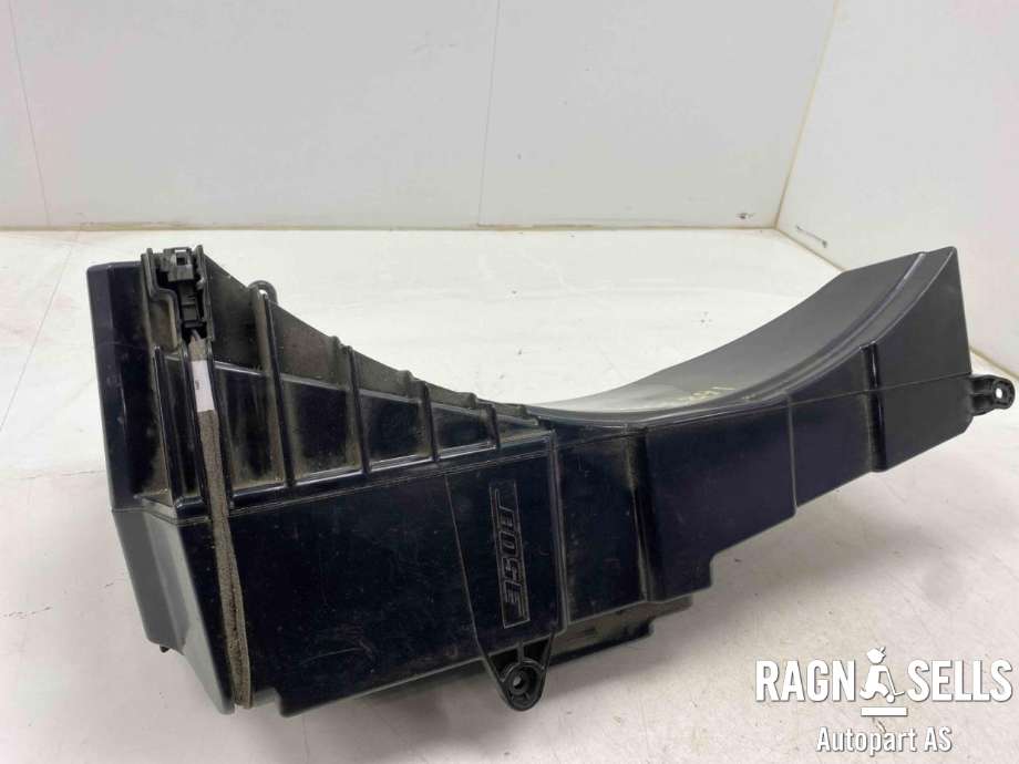 Bilstereo sub-woofer til Audi A7 2010-2014 (Type I, Fase 1)  (BOSE|4G9 035 382 A|)