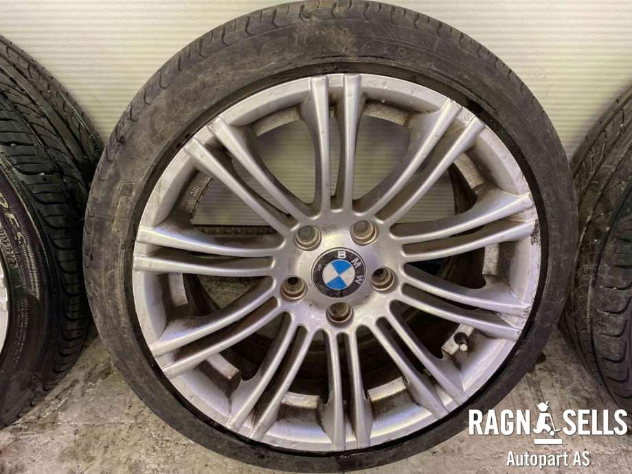 Hjulsett aluminium sommer til BMW 3-Serie 2012-2018 (F30/F31/F34) (F30/F31/F34) (|2 STK 225/45R17  2 STK 215/45X17)