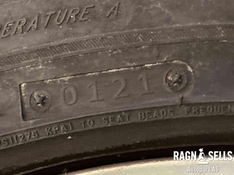 Hjulsett aluminium sommer til BMW 3-Serie 2012-2018 (F30/F31/F34) (F30/F31/F34) (|2 STK 225/45R17  2 STK 215/45X17)