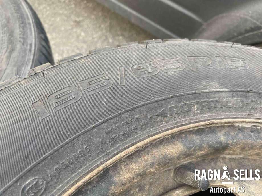 Hjulsett stål vinter til Mazda 3 2003-2005 (Type I, Fase 1)  (NOKIAN|5X114|3/ET52|5/67|1|195/65/15|)
