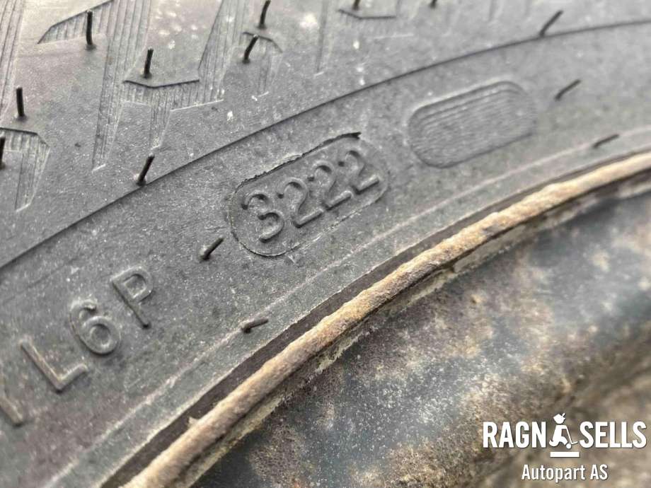 Hjulsett stål vinter til Mazda 3 2003-2005 (Type I, Fase 1)  (NOKIAN|5X114|3/ET52|5/67|1|195/65/15|)