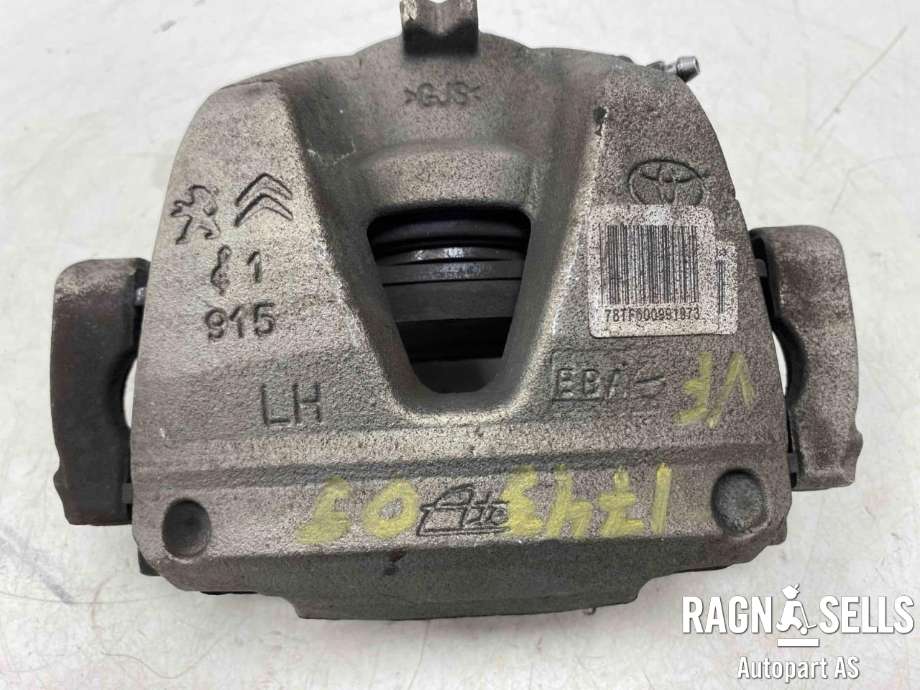 Bremsecaliper venstre foran til Toyota Proace, 2016-->> (Type II)  (SU001A3125)