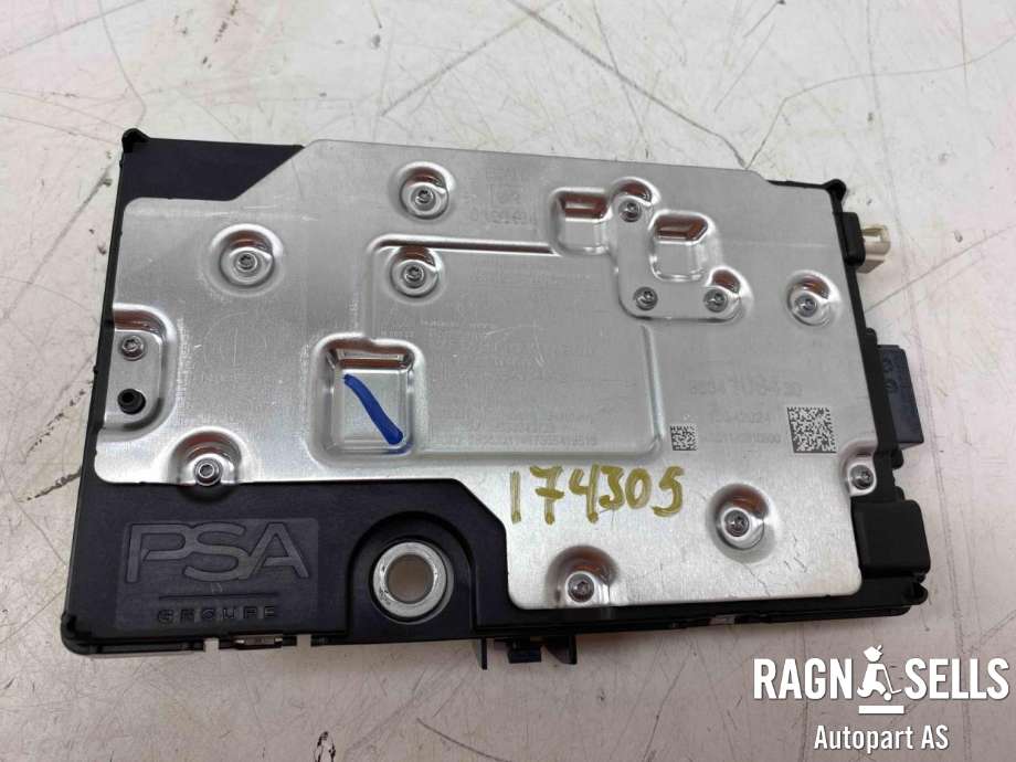 Styreenhet diverse til Toyota Proace, 2016-->> (Type II)  (9864109480)