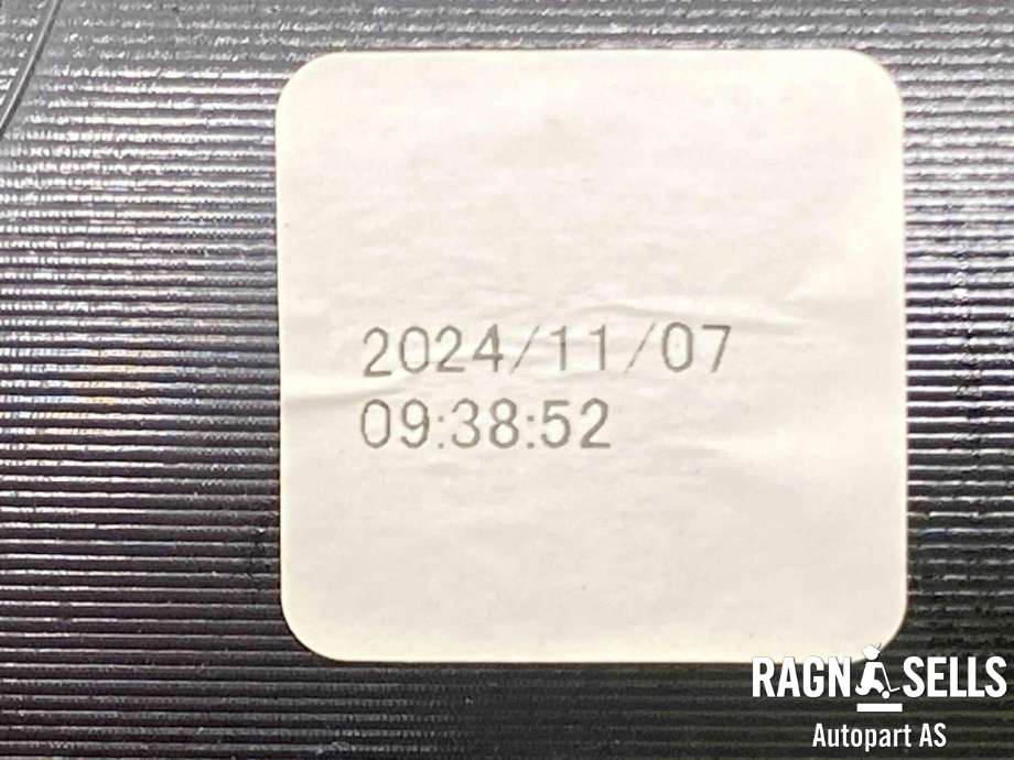 Baklykt bremselys bakrute til Lexus RZ 2023-->>  (8157048120|)
