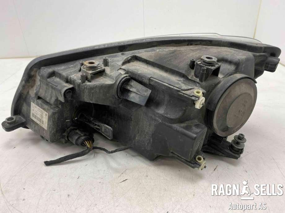 Frontlykt høyre halogen til VW Caddy 2010-2015 (Type III, Fase 2)  (2K5 941 006 A|)