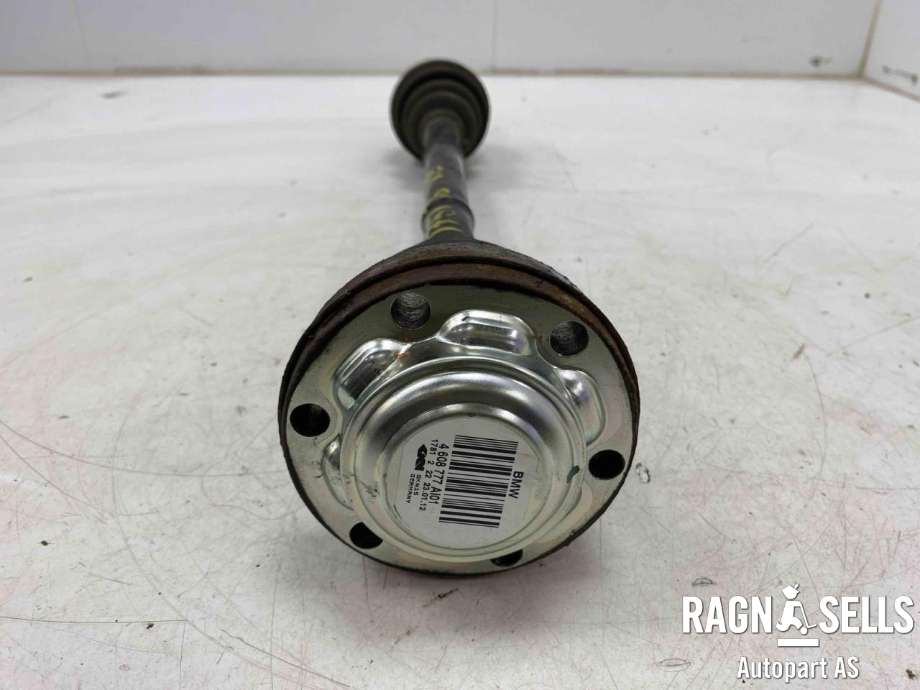 Drivaksel venstre bak, diesel/automat til BMW X1 2009-2015 (E84) (E84) (33 20 7 605 485|33 20 7 591 595|)