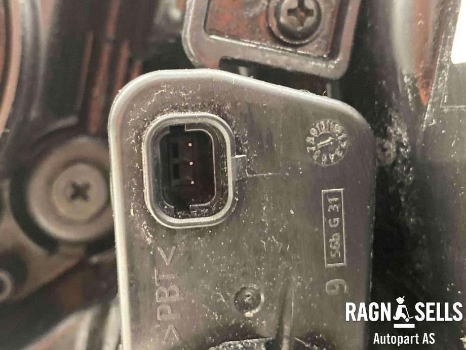 Frontlykt høyre halogen til Kia Soul 2014-2019 (Type II)  (92102E40101D|)