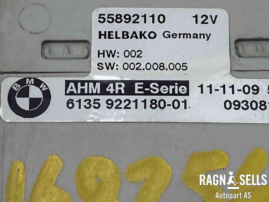Styreenhet hengerfeste til BMW X1 2009-2015 (E84) (E84) (71 60 6 850 497|61 35 9 221 180|9 221 180|55892110)