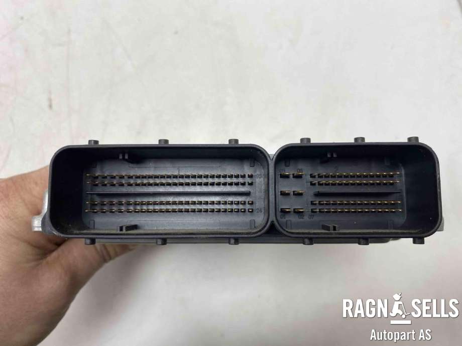Styreenhet motor til BMW X1 2009-2015 (E84) (E84) (BOSCH|13 61 8 512 498|8 506 438|0 281 016 110)