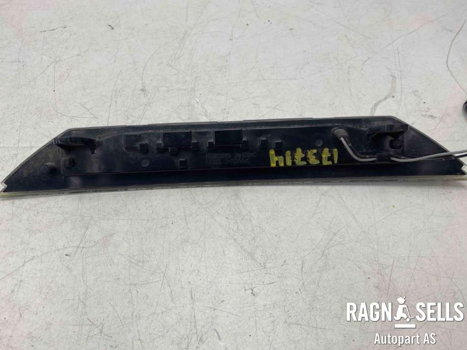Baklykt bremselys bakrute til Mitsubishi Outlander 2007-2010 (Type II, Fase 1)  (N/A|)