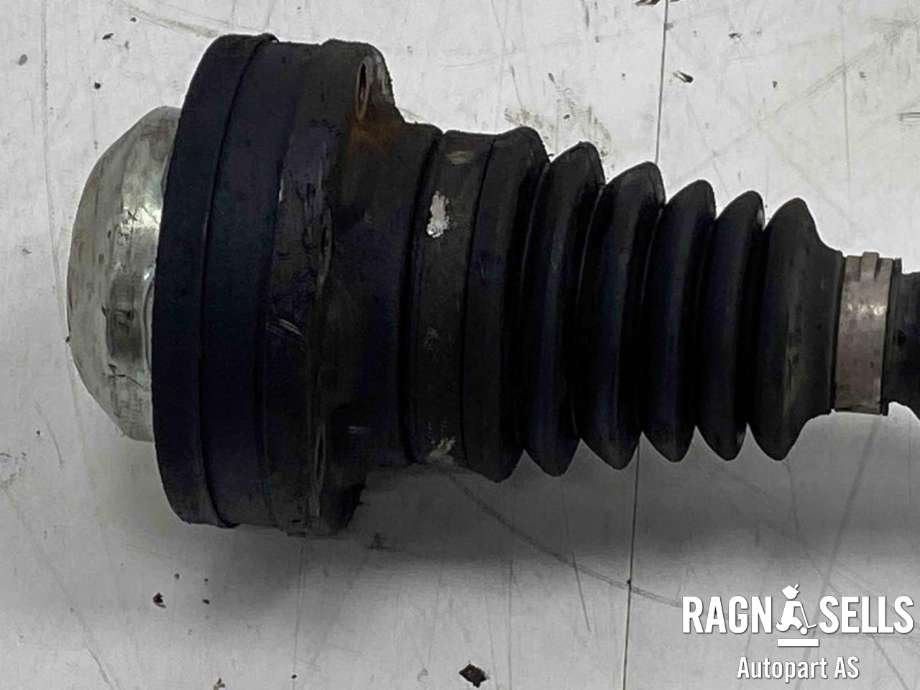 Drivaksel høyre foran, diesel/automat til VW Touran 2010-2015 (Type I, Fase 3)  (1K0 407 272 RF|)
