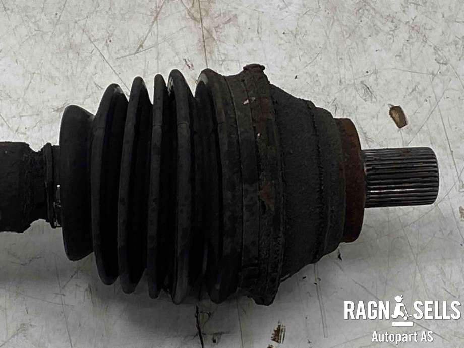 Drivaksel høyre foran, diesel/automat til VW Touran 2010-2015 (Type I, Fase 3)  (1K0 407 272 RF|)