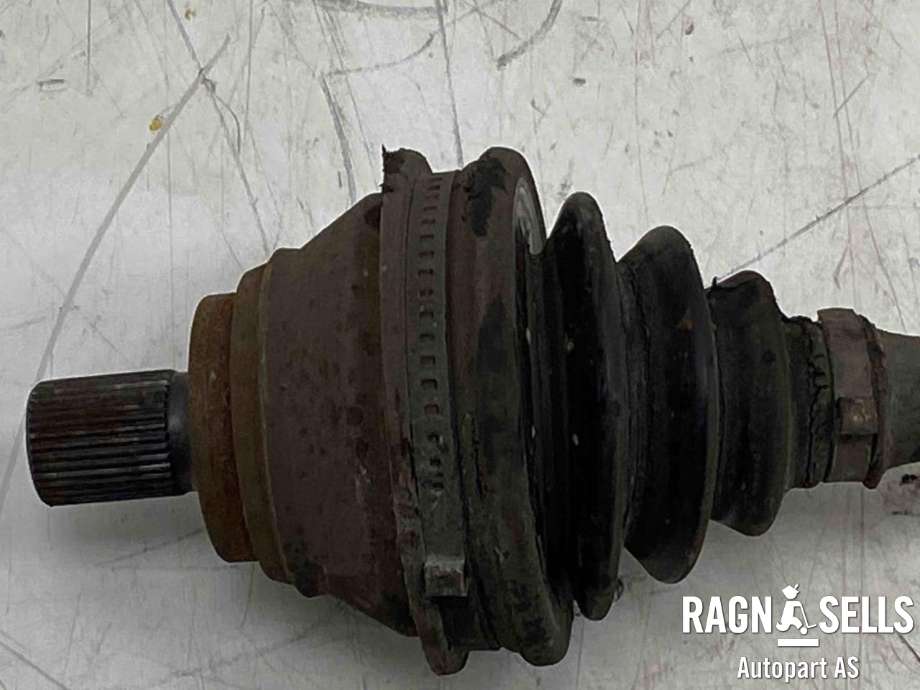 Drivaksel venstre foran, diesel/automat til VW Touran 2010-2015 (Type I, Fase 3)  (1K0 407 271 LF|)